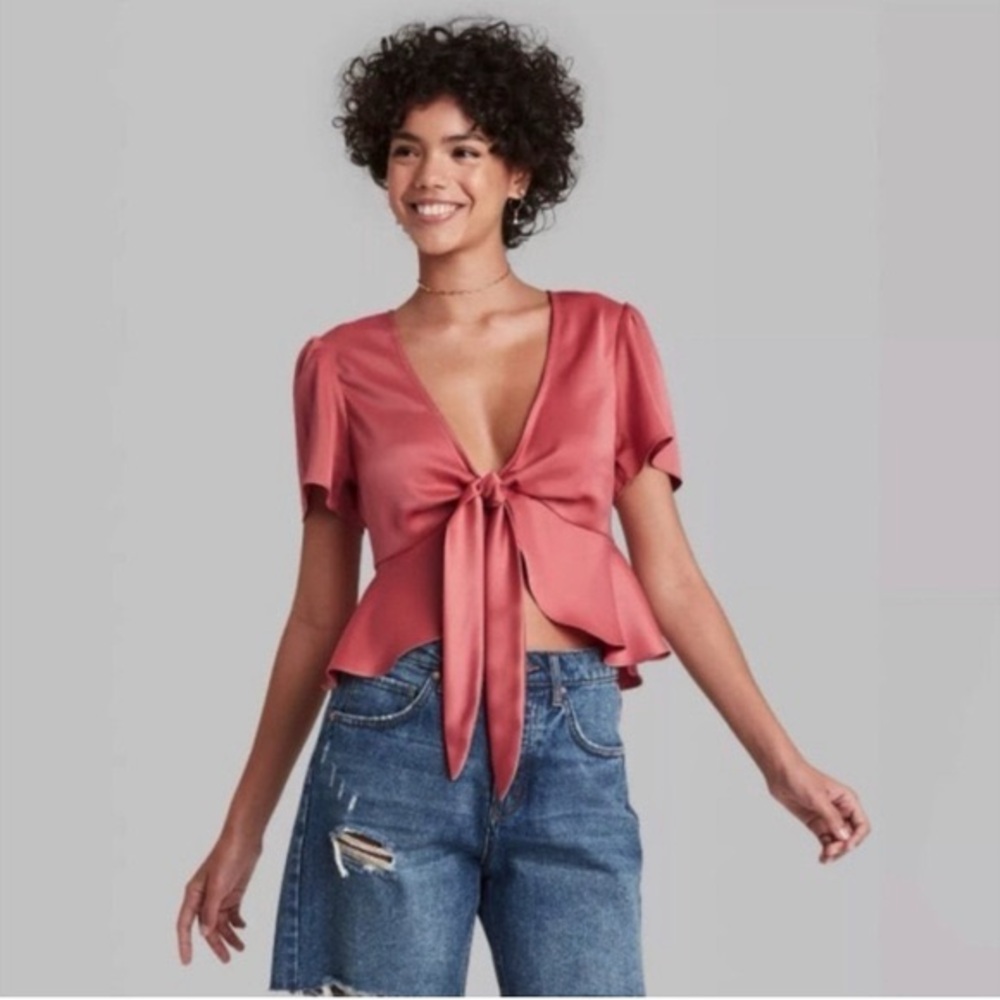 Wild & Fable Bow Tie Front Crop Top
